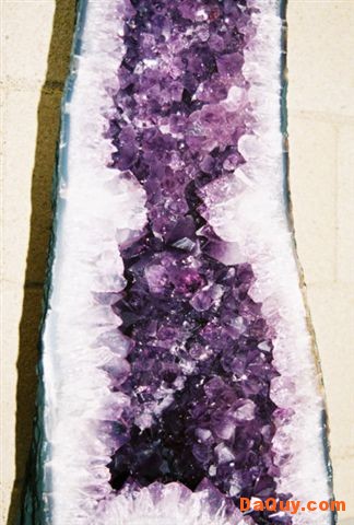 thach anh tim Thạch Anh Tím (Amethyst) – Nguồn gốc và đặc tính, tác dụng chữa bệnh trong dân gian theo phong thủy