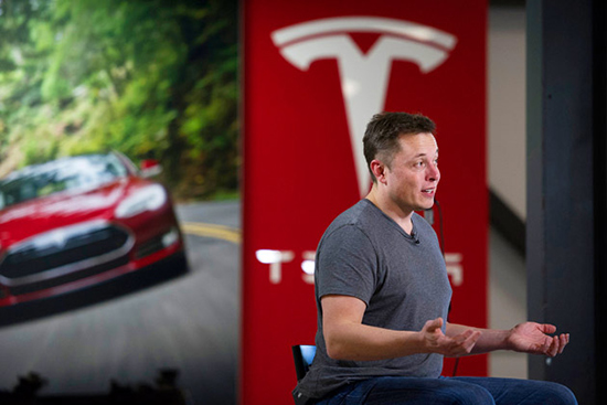 Tesla2 Sắp tới sẽ có xe tự lái chất lượng cao nhất mang tên Apple