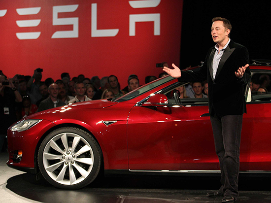 Tesla3 Sắp tới sẽ có xe tự lái chất lượng cao nhất mang tên Apple