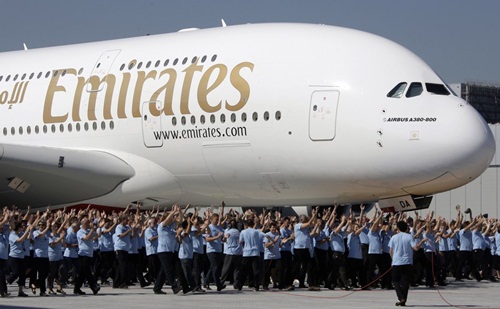 emirate 3527 1420612783 Lâu đài bay của A380 quá lớn để có thể sinh lời