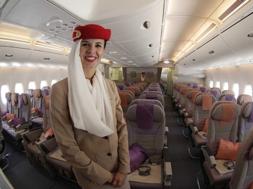 emirates airlines airbus a380 4080 2078 1420612784 Lâu đài bay của A380 quá lớn để có thể sinh lời