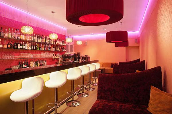 quan bar5 Cùng nhìn qua thiết kế quán bar quyến rũ ở Berlin